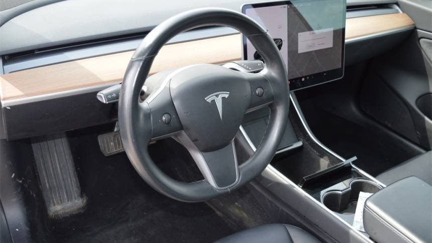 2018 Tesla Model 3 5YJ3E1EB8JF084649