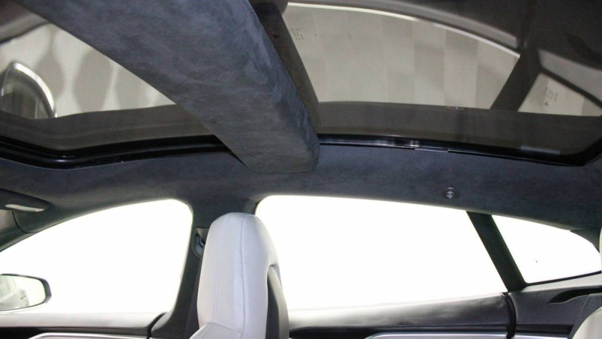 2016 Tesla Model S 5YJSA1E22GF129441
