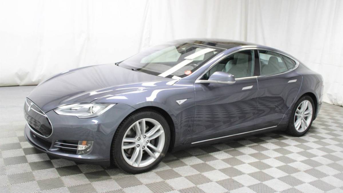2016 Tesla Model S 5YJSA1E22GF129441