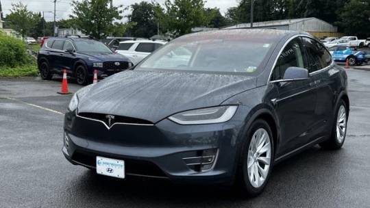 2017 Tesla Model X 5YJXCBE43HF052796