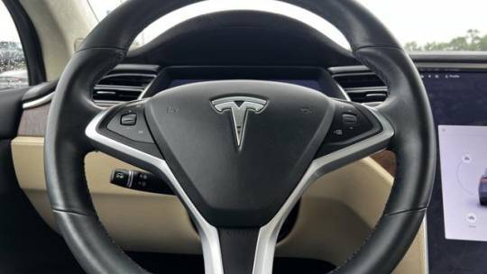 2017 Tesla Model X 5YJXCBE43HF052796