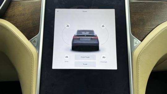2017 Tesla Model X 5YJXCBE43HF052796