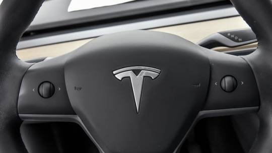 2020 Tesla Model Y 5YJYGDEE4LF053932