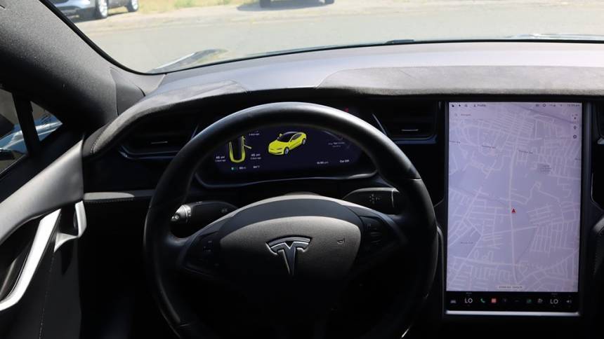 2018 Tesla Model S 5YJSA1E26JF281682