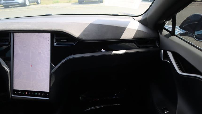 2018 Tesla Model S 5YJSA1E26JF281682