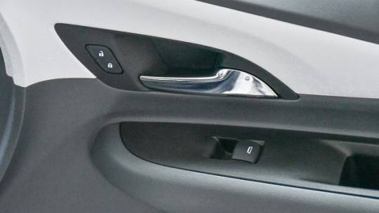 2020 Chevrolet Bolt 1G1FY6S05L4130929