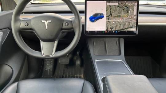 2021 Tesla Model Y 5YJYGAEE4MF232696