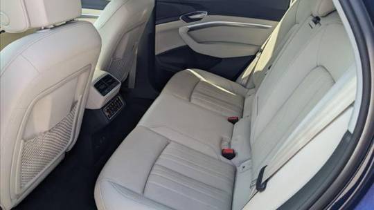 2021 Audi e-tron WA12AAGE6MB006046