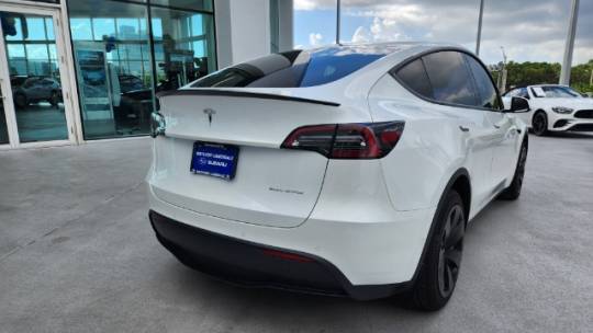 2021 Tesla Model Y 5YJYGDEE6MF082365