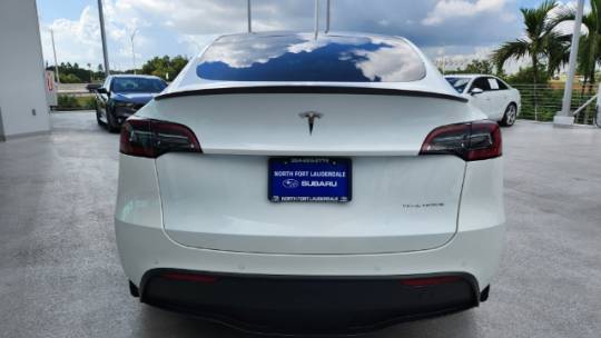 2021 Tesla Model Y 5YJYGDEE6MF082365