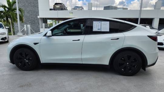 2021 Tesla Model Y 5YJYGDEE6MF082365