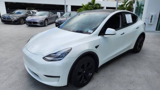 2021 Tesla Model Y 5YJYGDEE6MF082365