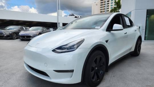 2021 Tesla Model Y 5YJYGDEE6MF082365