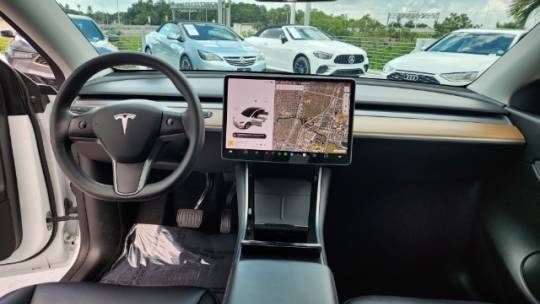 2021 Tesla Model Y 5YJYGDEE6MF082365