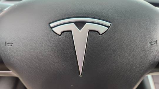 2021 Tesla Model Y 5YJYGDEE6MF082365