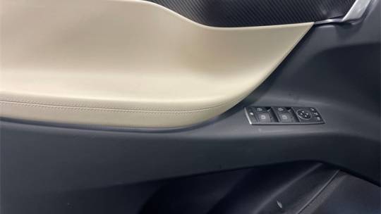 2018 Tesla Model X 5YJXCDE25JF132603