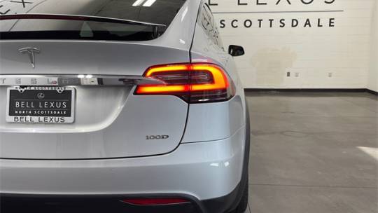 2018 Tesla Model X 5YJXCDE25JF132603