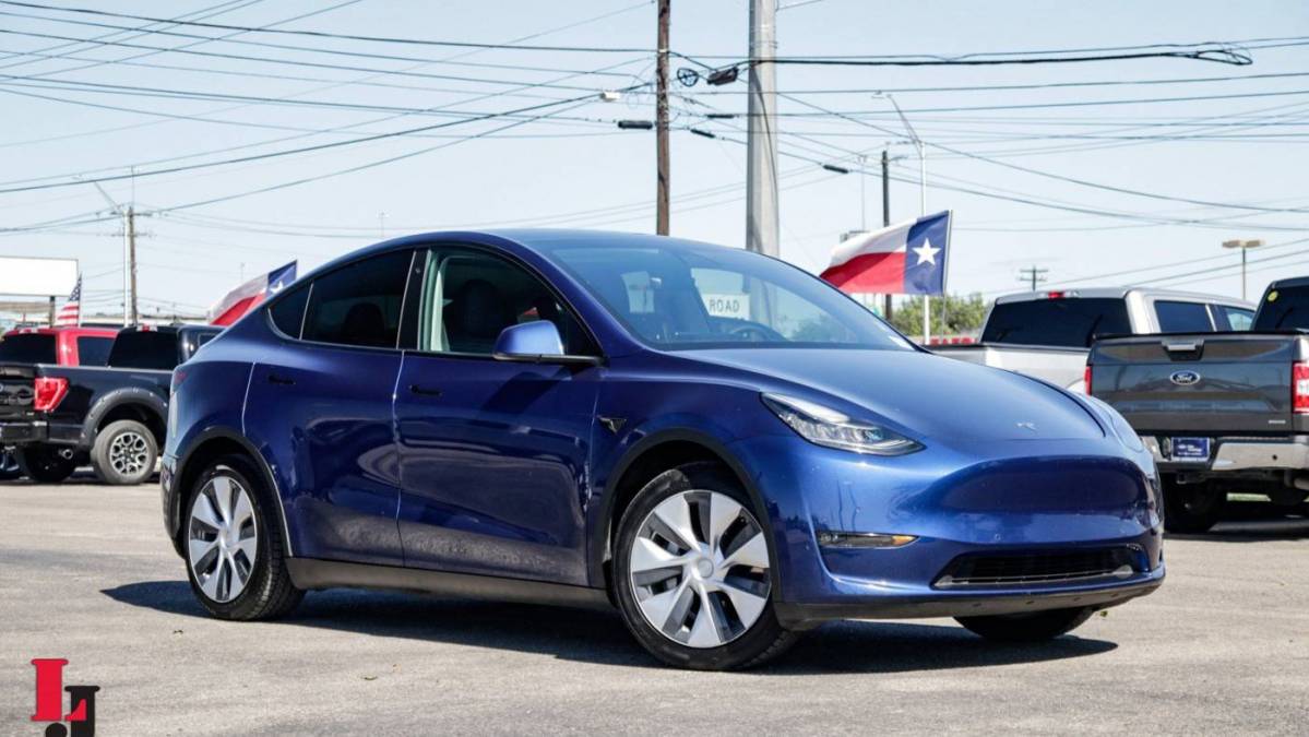 2021 Tesla Model Y 5YJYGDEE3MF300505