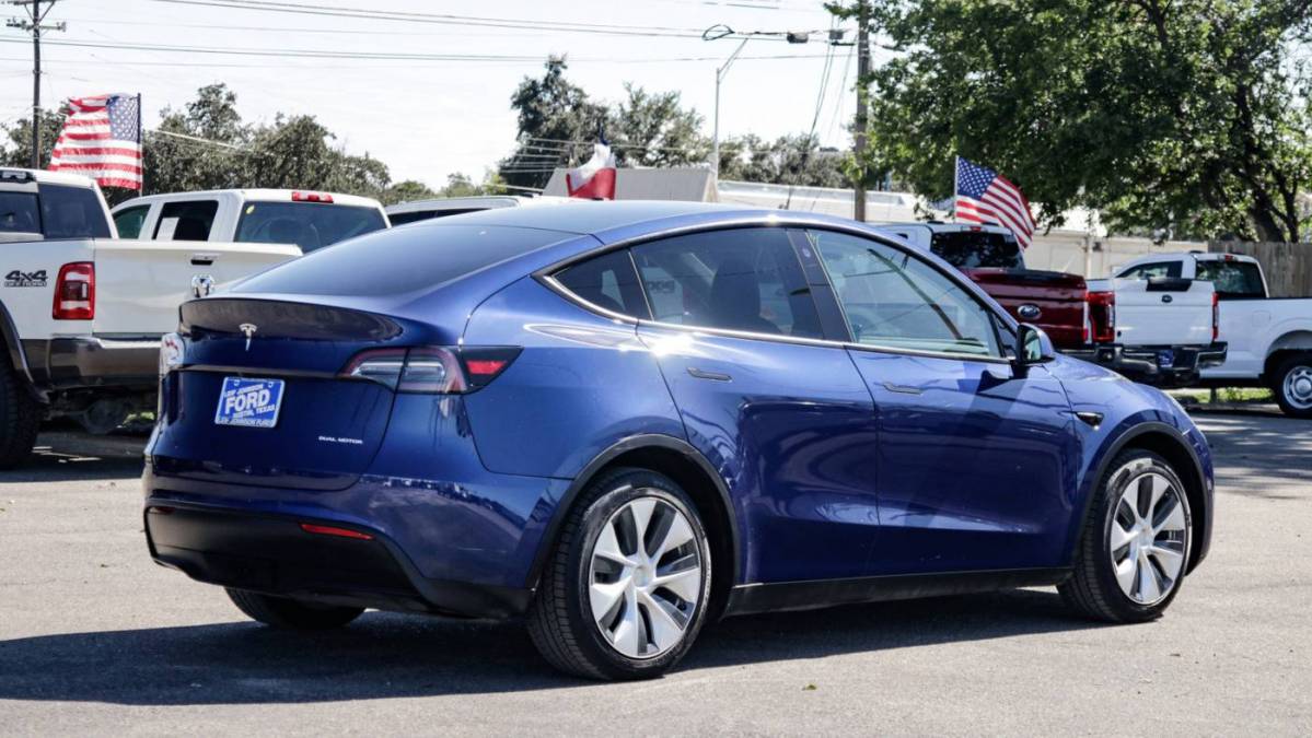 2021 Tesla Model Y 5YJYGDEE3MF300505