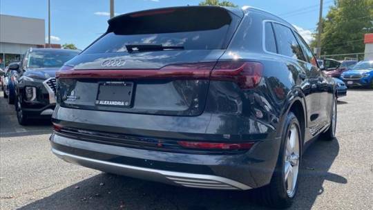 2019 Audi e-tron WA1LAAGE0KB024057