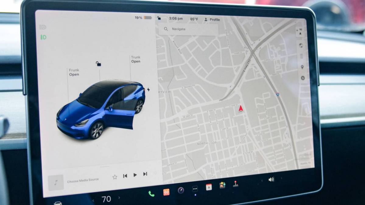 2021 Tesla Model Y 5YJYGDEE3MF300505