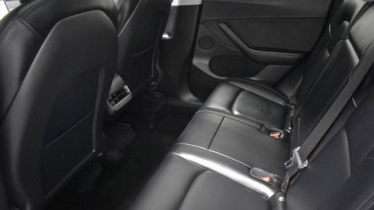 2021 Tesla Model Y 5YJYGDEE8MF065759