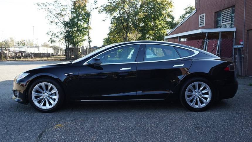 2018 Tesla Model S 5YJSA1E24JF288016