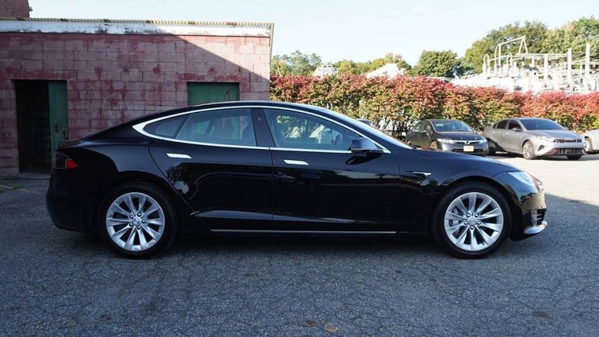 2018 Tesla Model S 5YJSA1E24JF288016