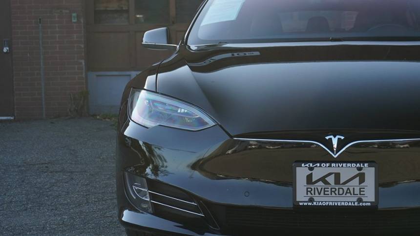 2018 Tesla Model S 5YJSA1E24JF288016