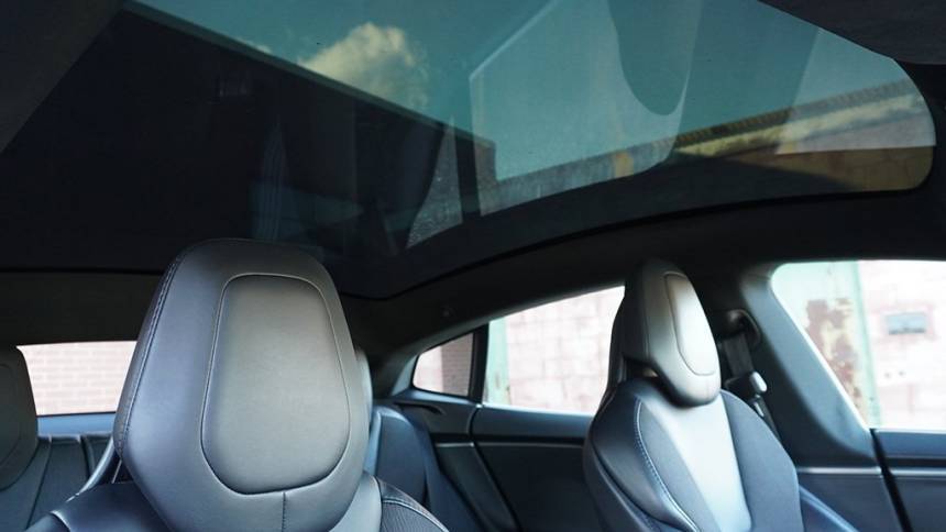 2018 Tesla Model S 5YJSA1E24JF288016