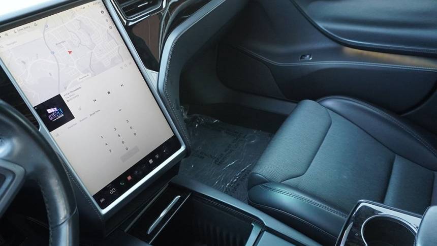 2018 Tesla Model S 5YJSA1E24JF288016