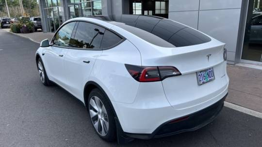 2021 Tesla Model Y 5YJYGDEE5MF142121