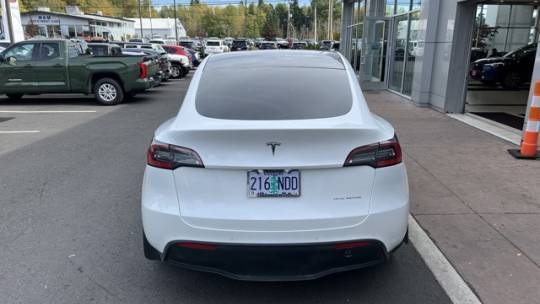 2021 Tesla Model Y 5YJYGDEE5MF142121