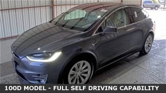 2018 Tesla Model X 5YJXCDE27JF115558