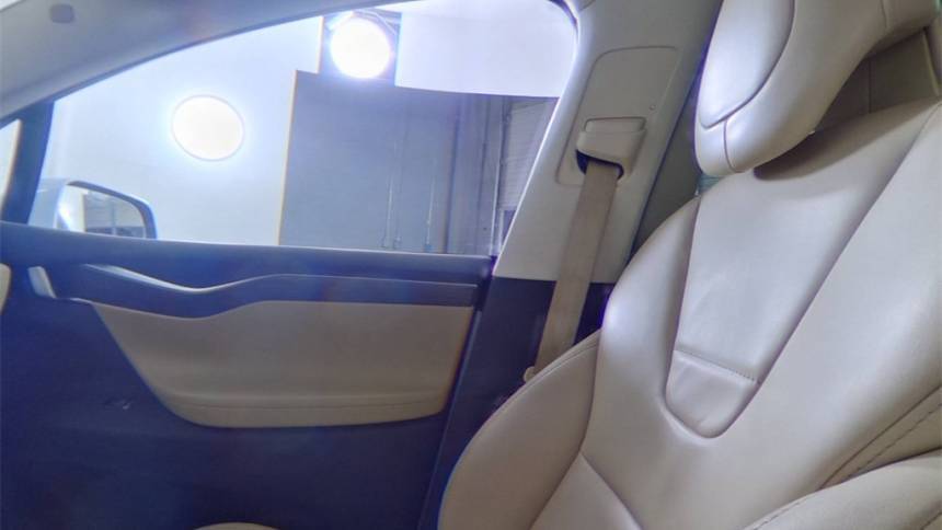2016 Tesla Model X 5YJXCBE49GF015928