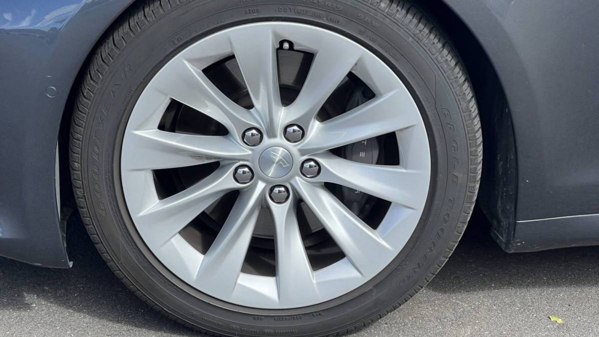 2017 Tesla Model S 5YJSA1E23HF209932