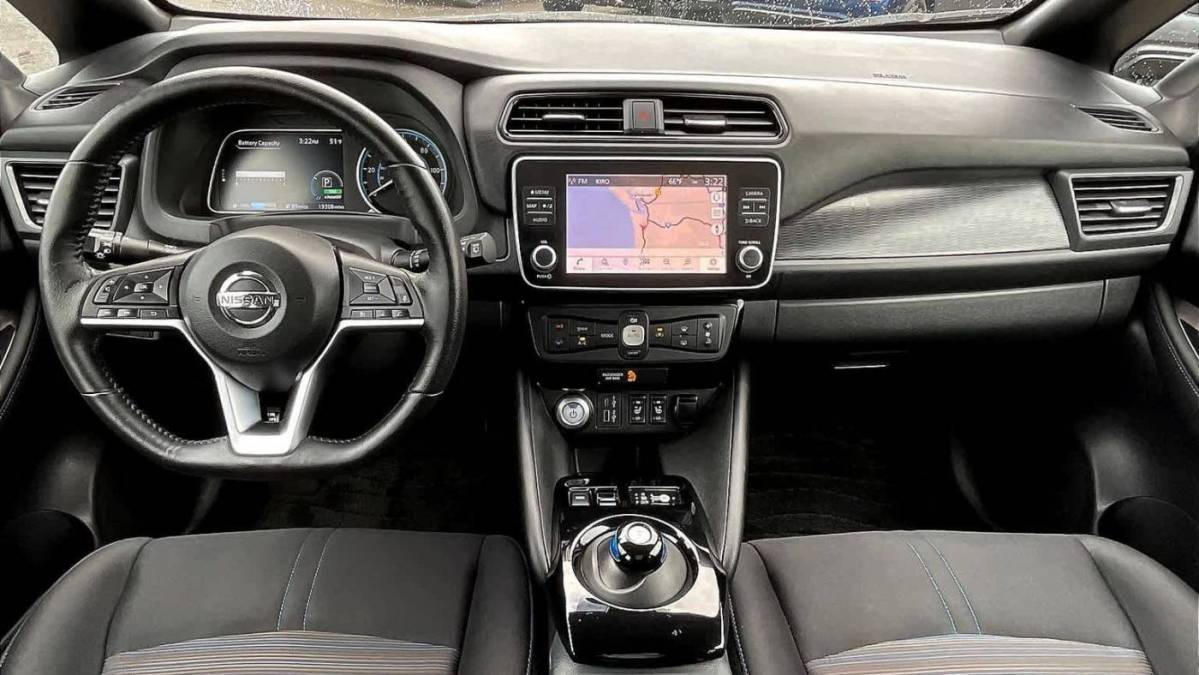 2021 Nissan LEAF 1N4AZ1CV1MC555234