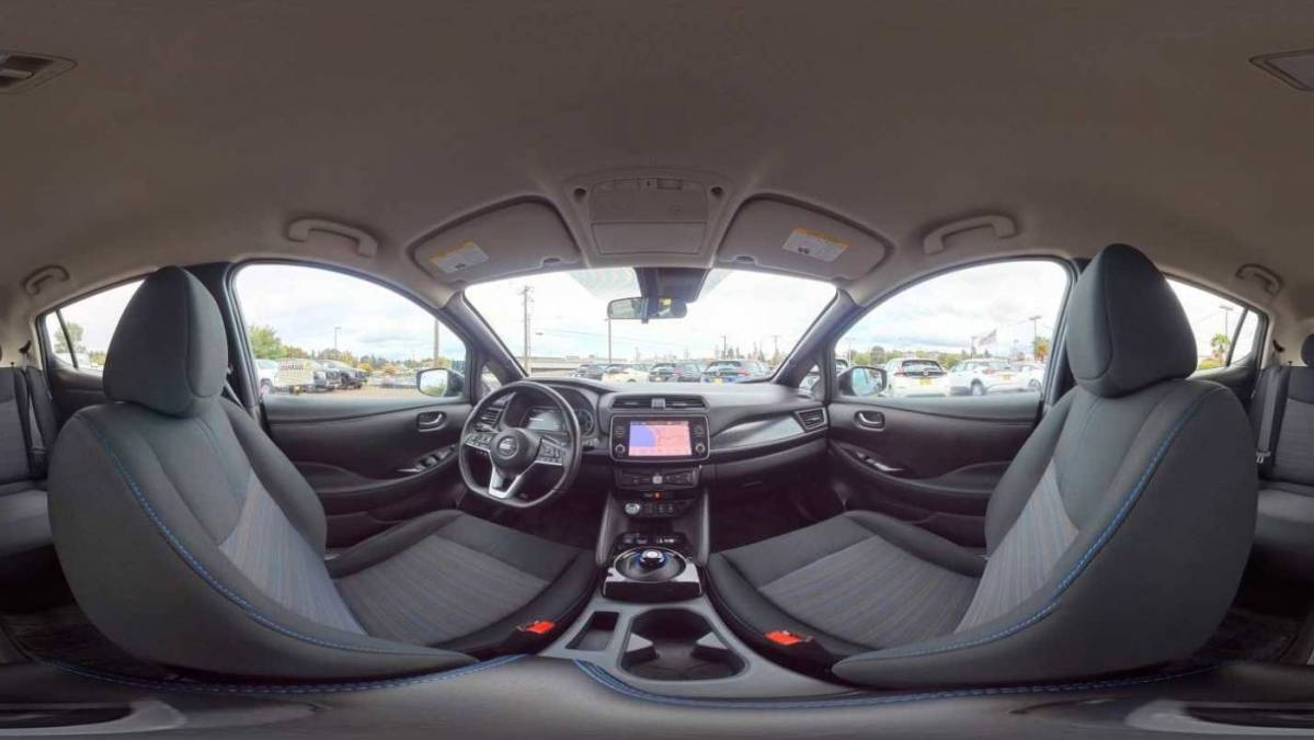 2021 Nissan LEAF 1N4AZ1CV1MC555234
