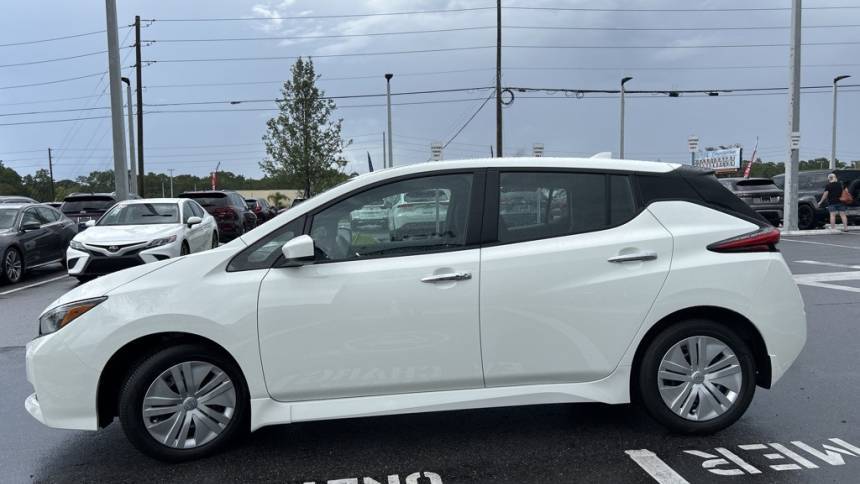 2024 Nissan LEAF 1N4AZ1BV0RC550132