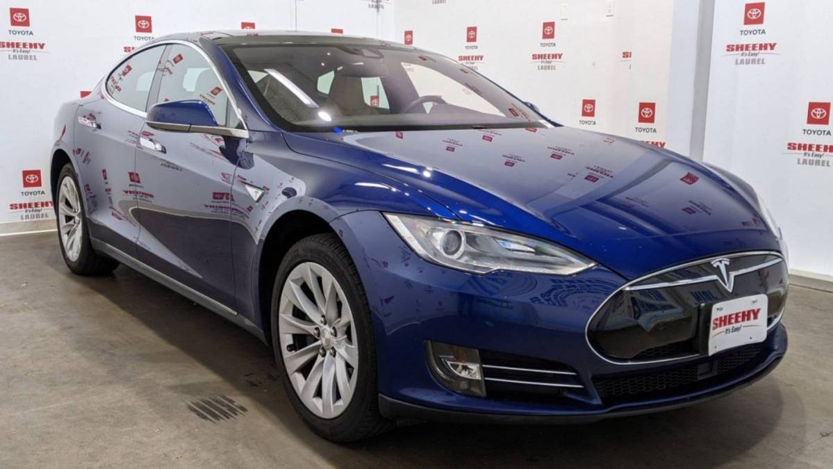 2016 Tesla Model S 5YJSA1E25GF130034