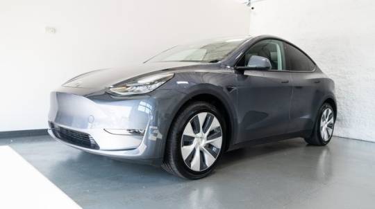 2020 Tesla Model Y 5YJYGDEE0LF025156