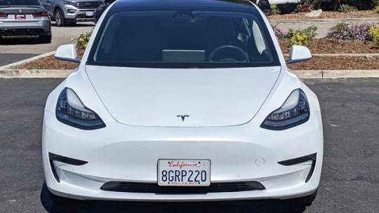 2018 Tesla Model 3 5YJ3E1EB4JF085247