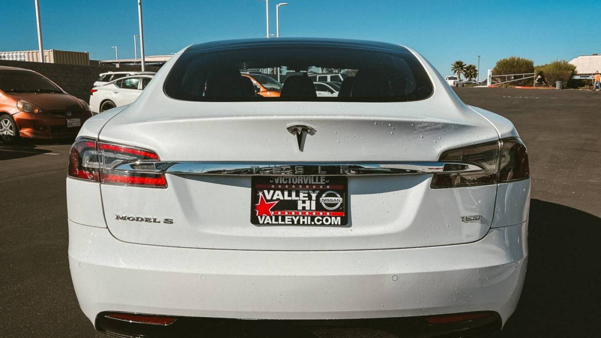 2018 Tesla Model S 5YJSA1E28JF281084