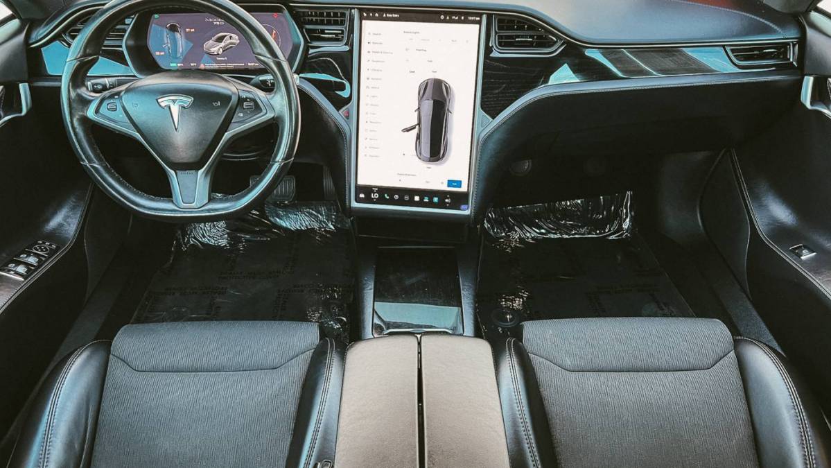2018 Tesla Model S 5YJSA1E28JF281084