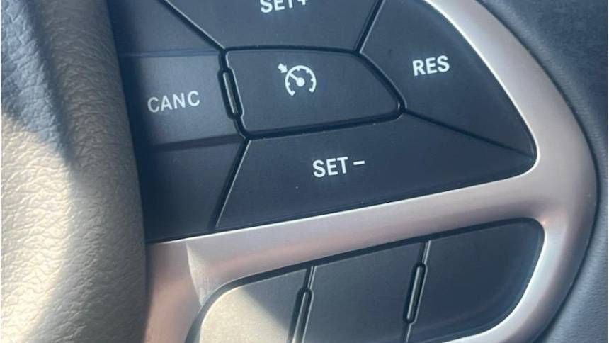 2018 Chrysler Pacifica Hybrid 2C4RC1L76JR157665