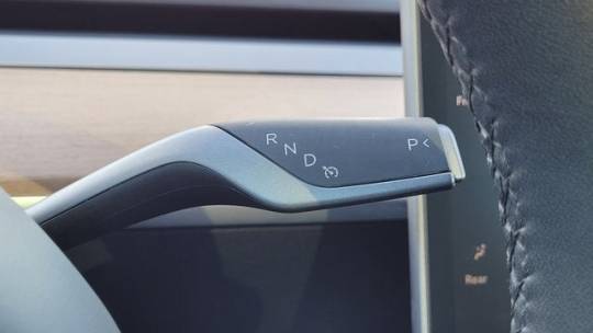 2021 Tesla Model Y 5YJYGDEE0MF072267