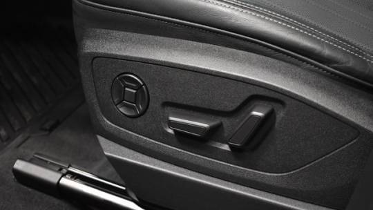 2021 Audi e-tron WA12AAGE4MB002271