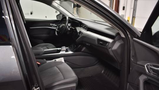2021 Audi e-tron WA12AAGE4MB002271