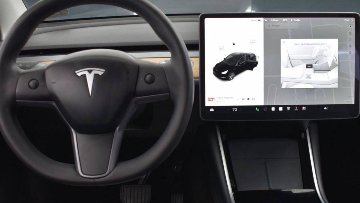 2020 Tesla Model Y 5YJYGDEE2LF044212