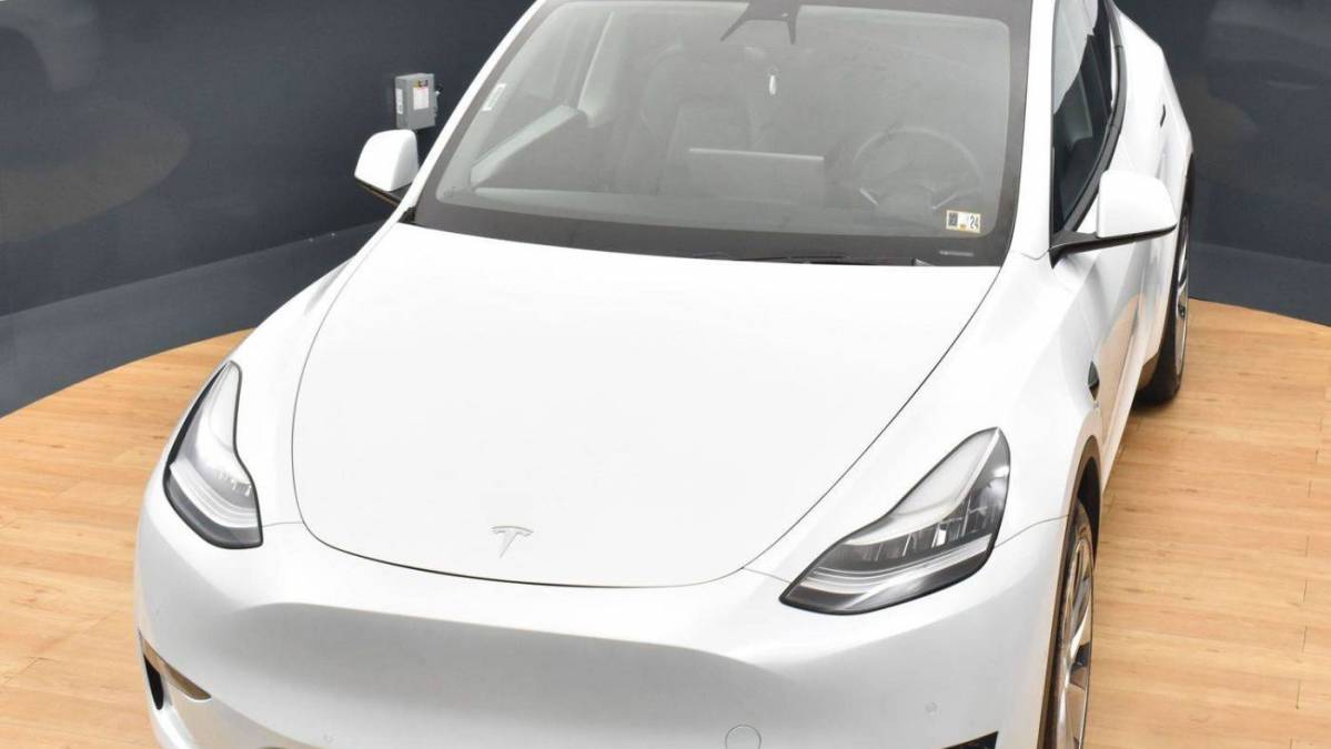 2020 Tesla Model Y 5YJYGDEE2LF044212